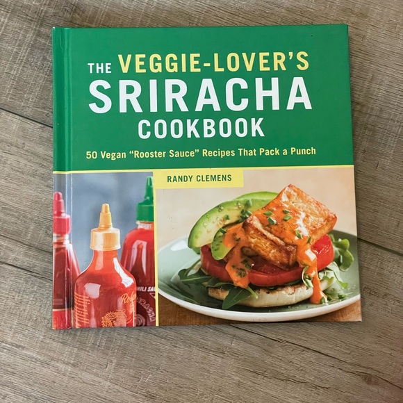 Veggie Lover’s Sriracha Cookbook - Picture 2 of 5